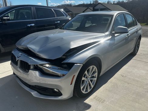 Used 2017 BMW 320i xDrive Sedan image 4