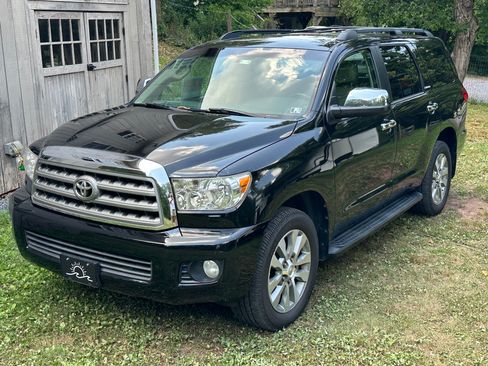 Used 2016 Toyota Sequoia Limited w/ Safety & Convenience Package AWD/4WD image 1