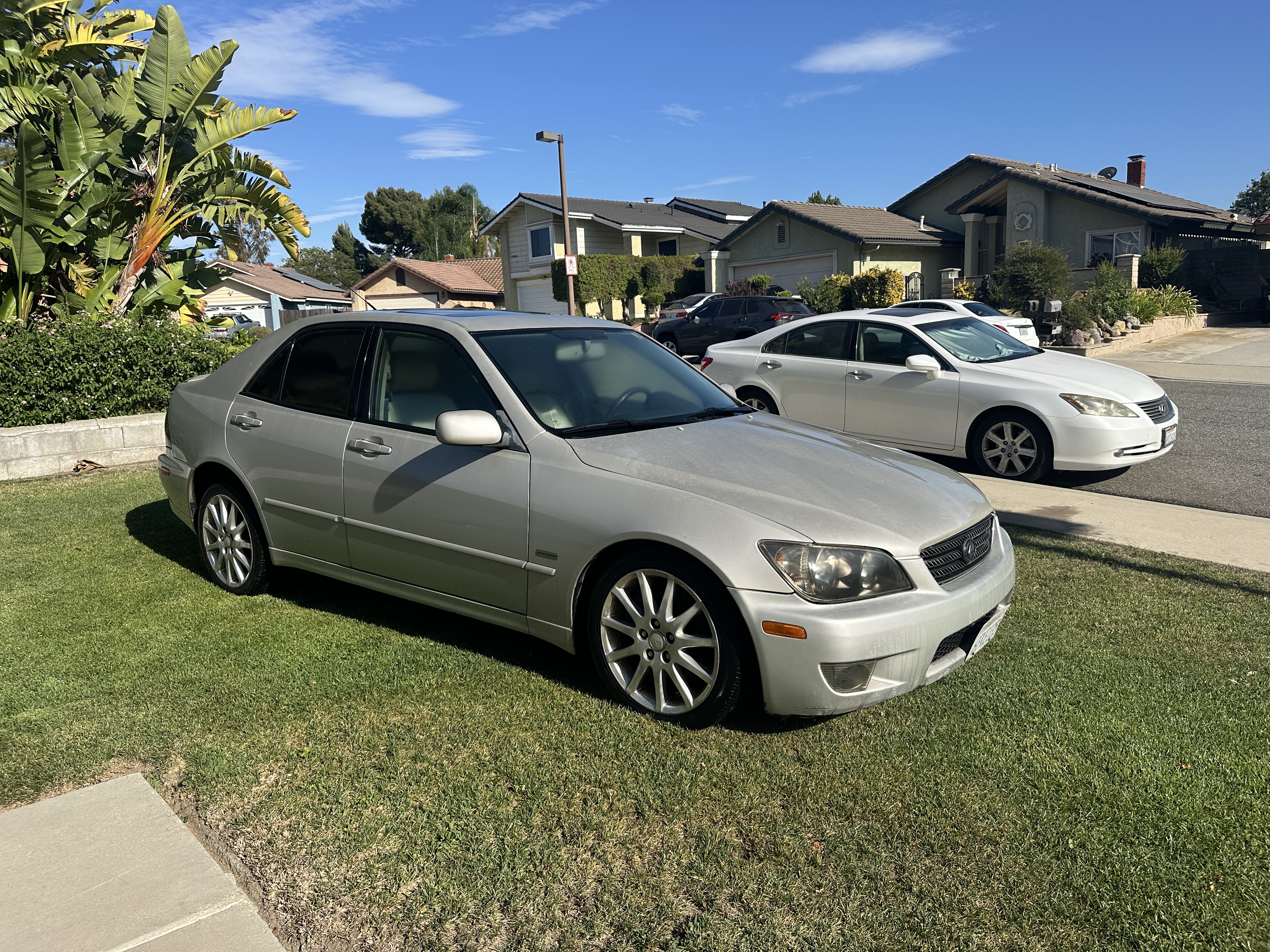 Used 2004 Lexus IS 300 RWD image 2