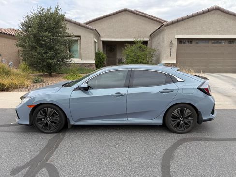 Used 2018 Honda Civic EX image 1