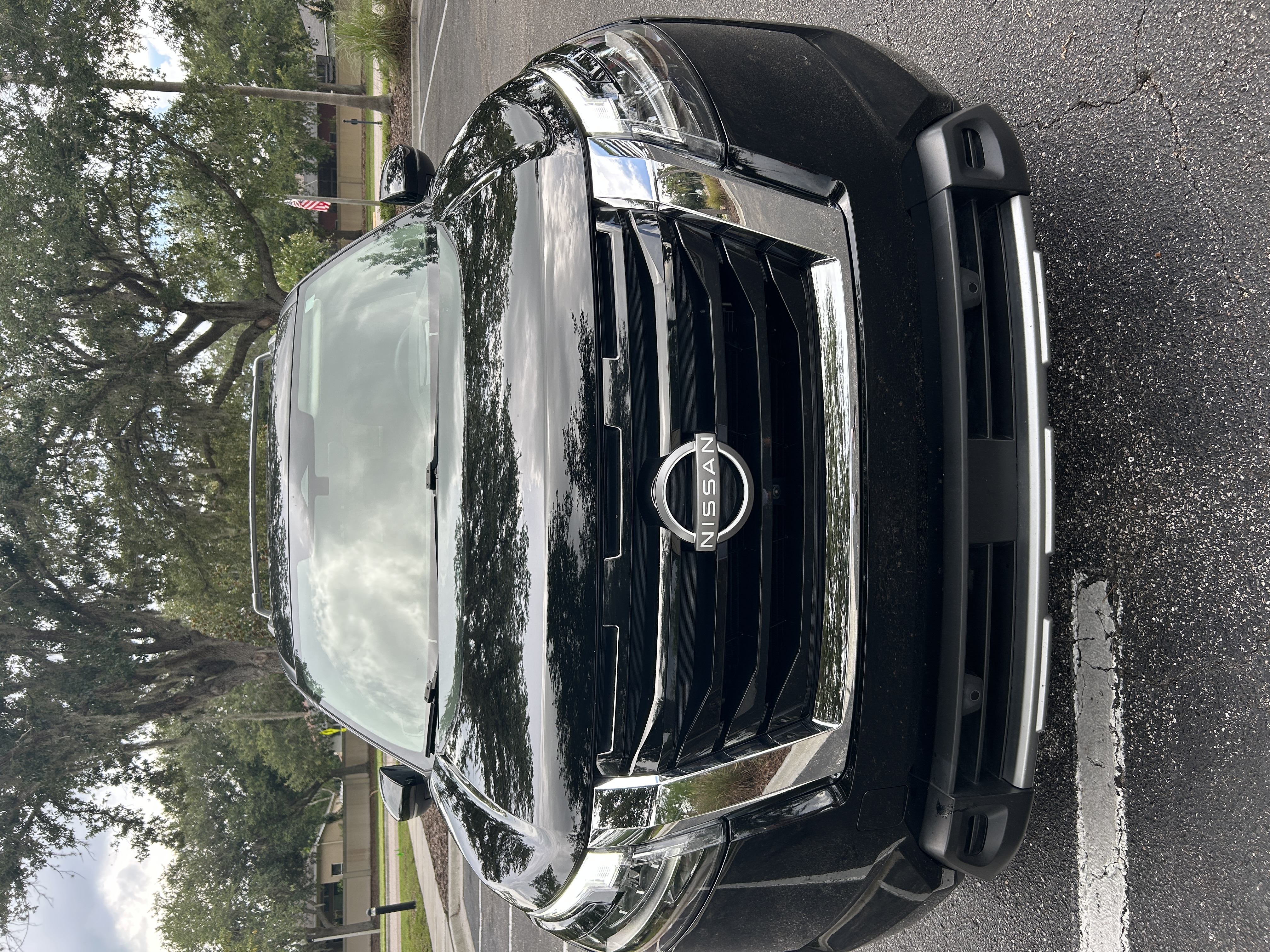 Used 2024 Nissan Pathfinder Platinum w/ Cargo Package FWD image 1