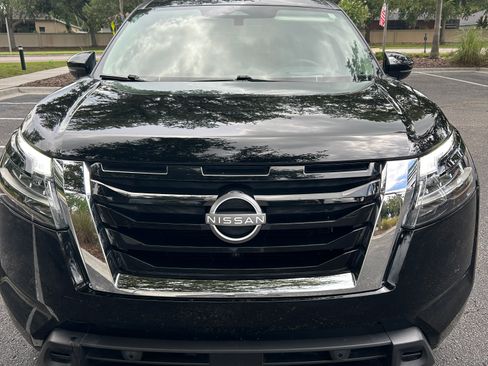 Used 2024 Nissan Pathfinder Platinum w/ Cargo Package FWD image 1