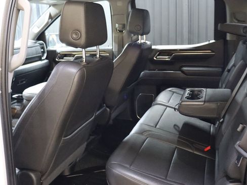 Used 2023 GMC Sierra 1500 Elevation w/ Elevation Premium Package image 13