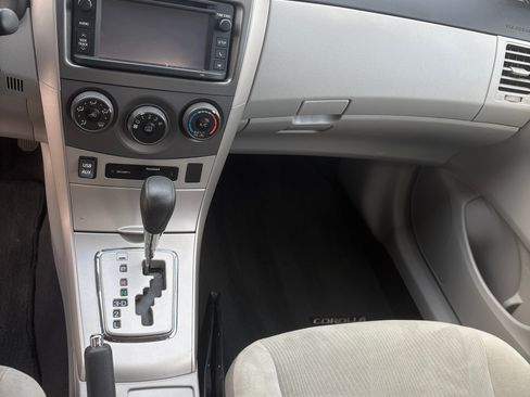 Used 2013 Toyota Corolla L image 4