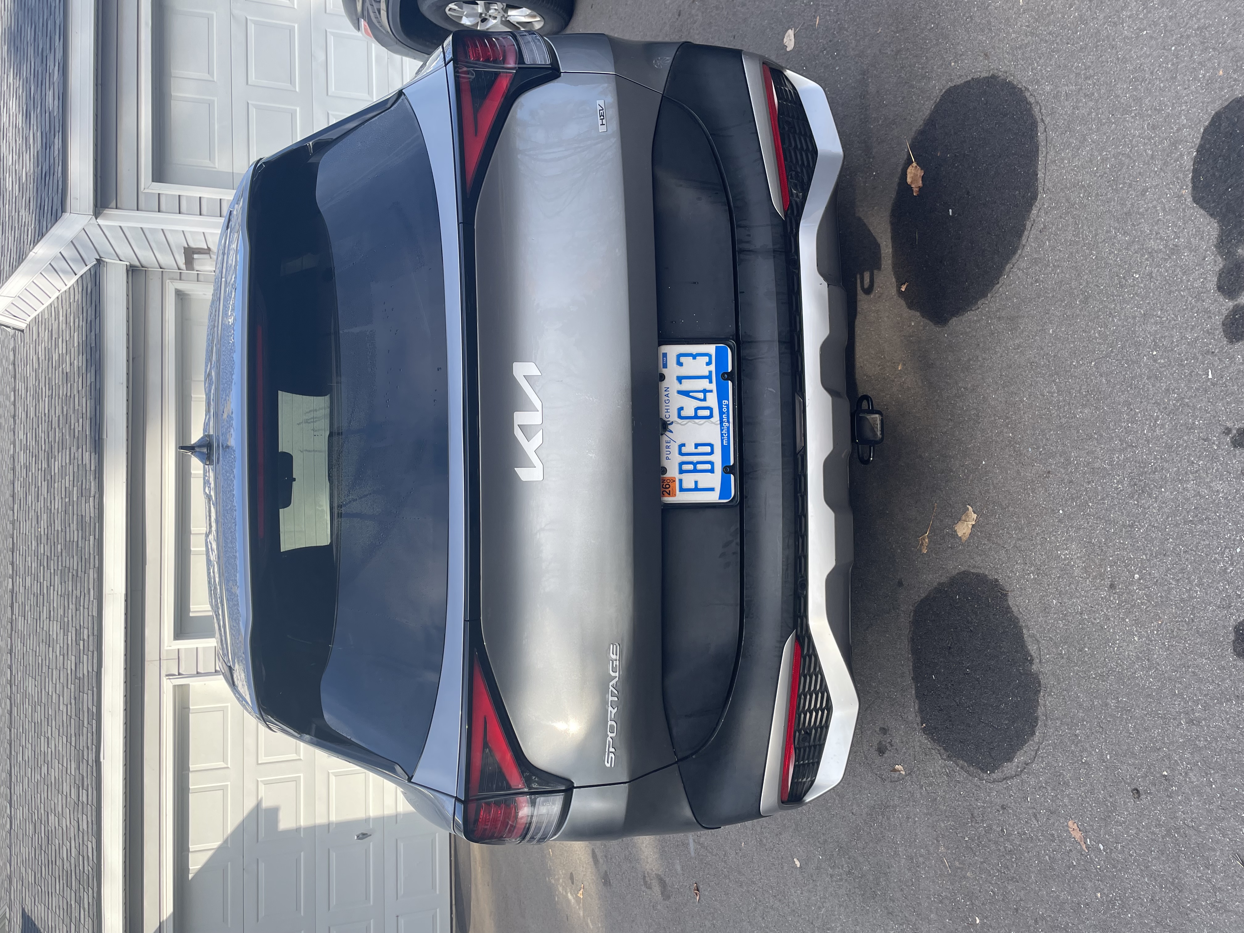 Used 2023 Kia Sportage LX AWD/4WD image 3