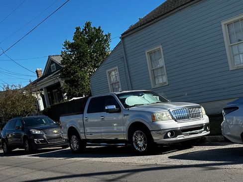 Used 2007 Lincoln Mark LT 2WD image 17