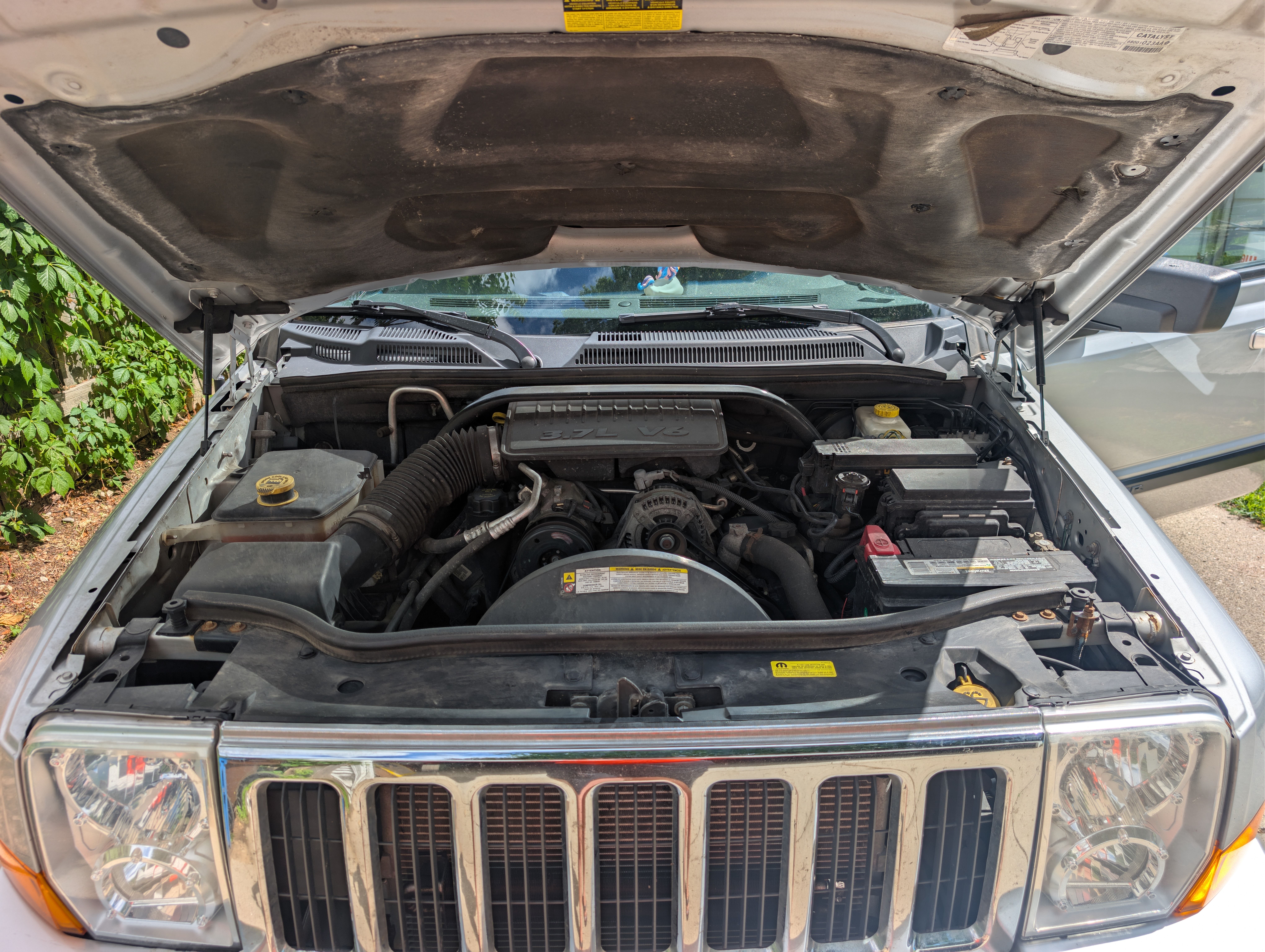 Used 2007 Jeep Commander Sport AWD/4WD image 24