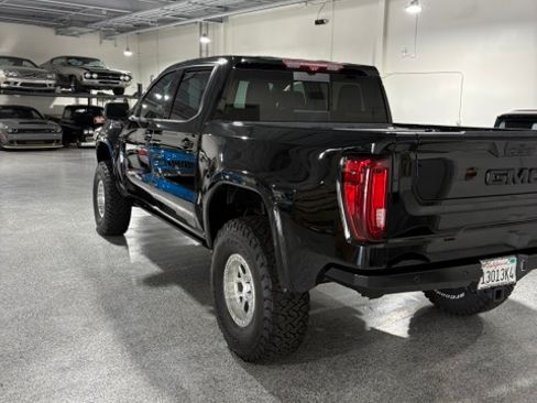 Used 2022 GMC Sierra 1500 Denali w/ Denali Reserve Package AWD/4WD image 2
