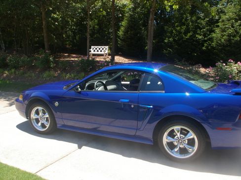 Used 2004 Ford Mustang Coupe RWD image 8