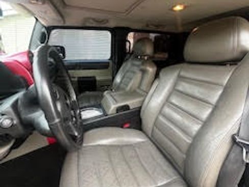Used 2005 HUMMER H2 w/ Preferred Equipment Group image 16