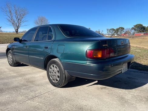 Used 1996 Toyota Camry LE image 2