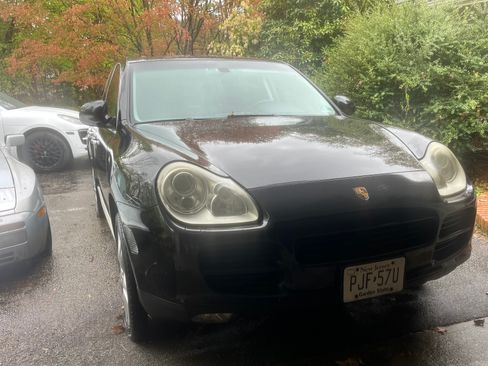 Used 2004 Porsche Cayenne S AWD/4WD image 1