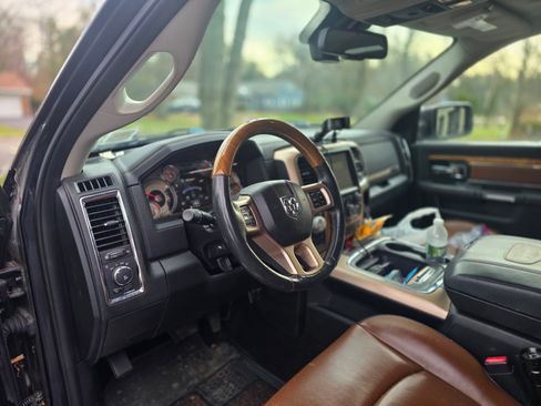 Used 2016 RAM 1500 Laramie Longhorn w/ Convenience Group image 9