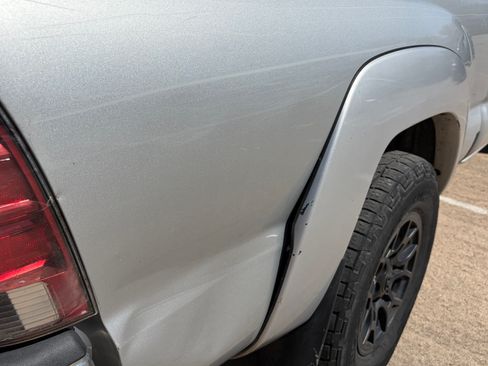 Used 2009 Toyota Tacoma Pickup 4D 6 ft image 31