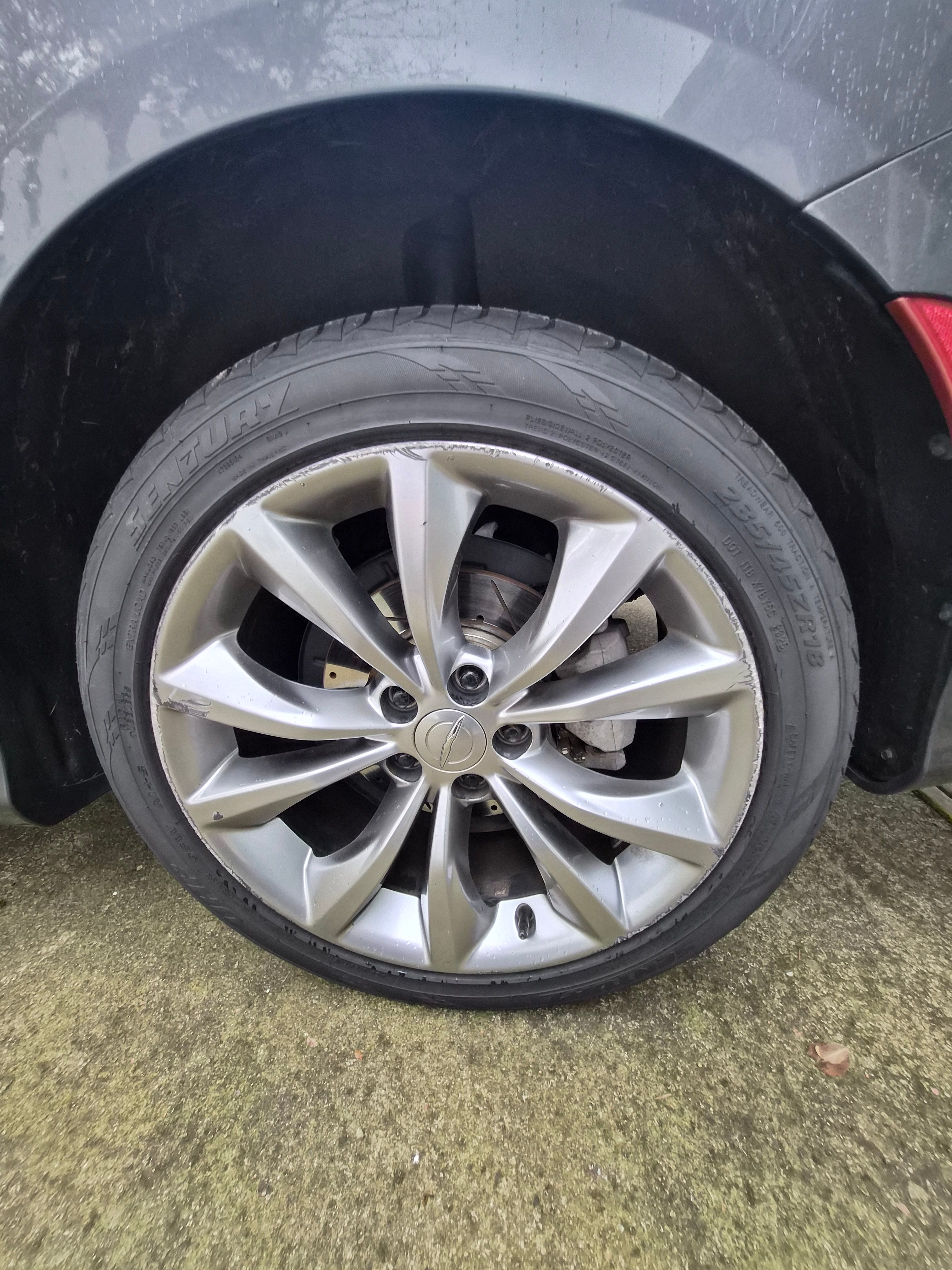 Used 2015 Chrysler 200 S FWD image 26