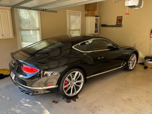Used 2020 Bentley Continental GT V8 image 22