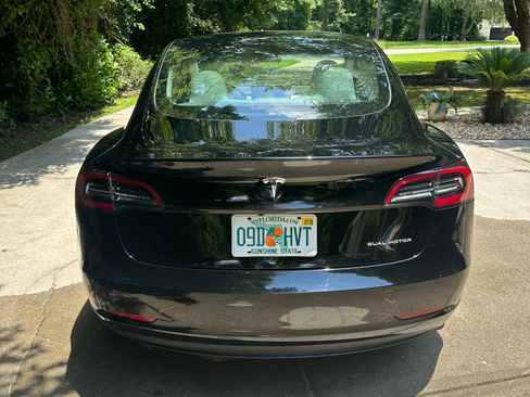 Used 2022 Tesla Model 3 Long Range AWD/4WD image 7