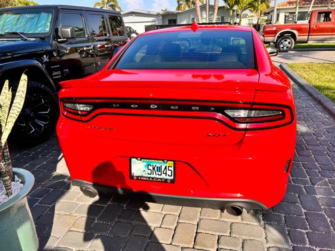 Used 2015 Dodge Charger SRT Hellcat w/ Harman/Kardon Audio Group image 6