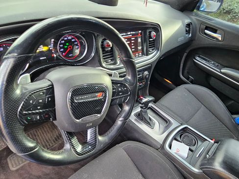 Used 2018 Dodge Charger R/T Scat Pack image 11