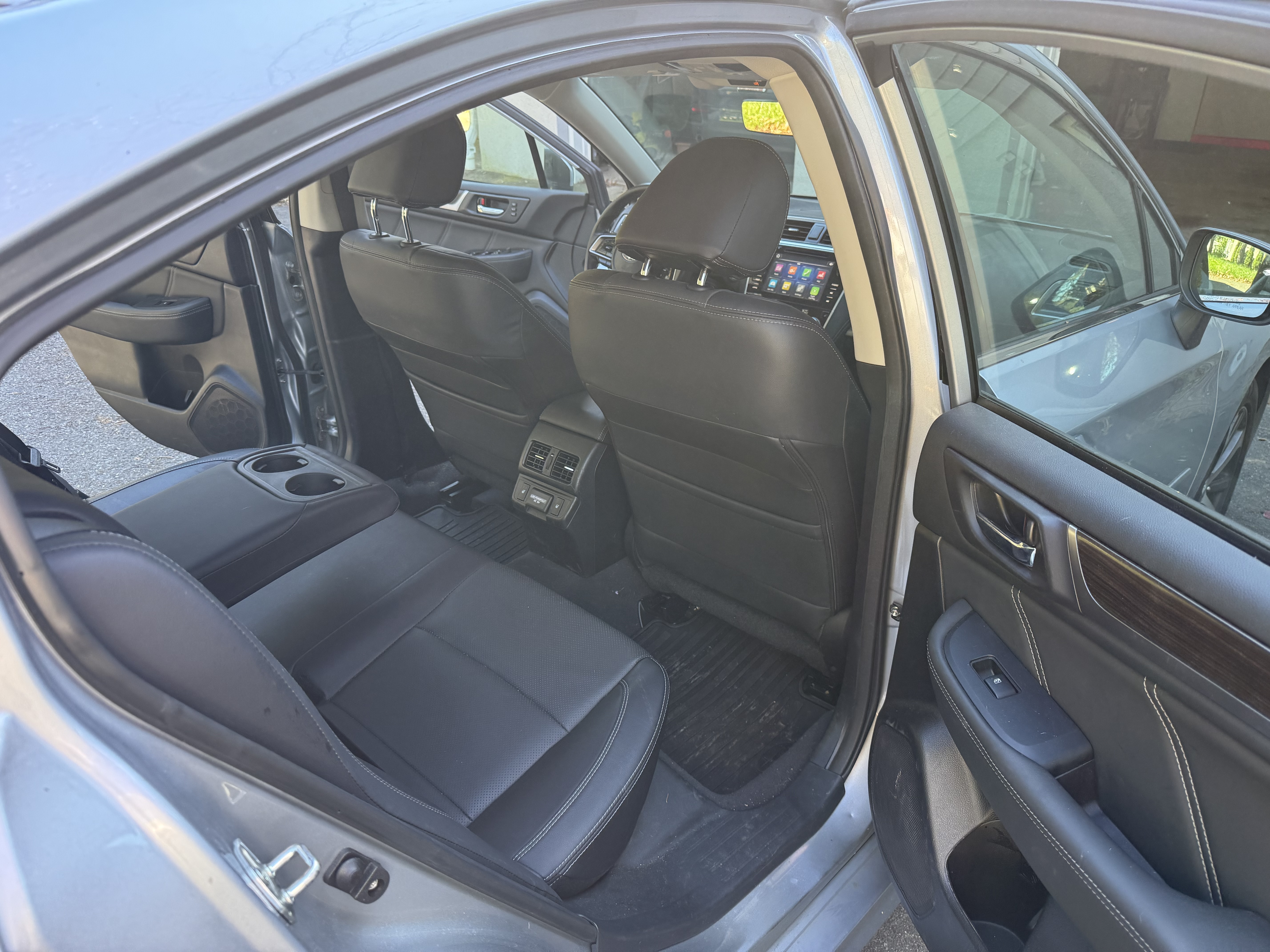 Used 2018 Subaru Legacy 3.6R Limited AWD/4WD image 9