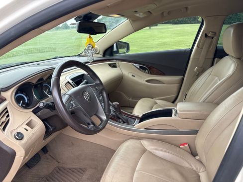 Used 2011 Buick LaCrosse CXL image 10
