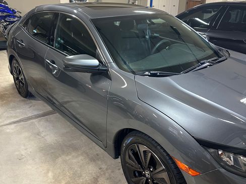 Used 2018 Honda Civic EX image 9