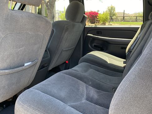 Used 2004 Chevrolet Silverado 2500 LS RWD image 10