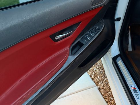 Used 2014 BMW M6 Convertible image 23