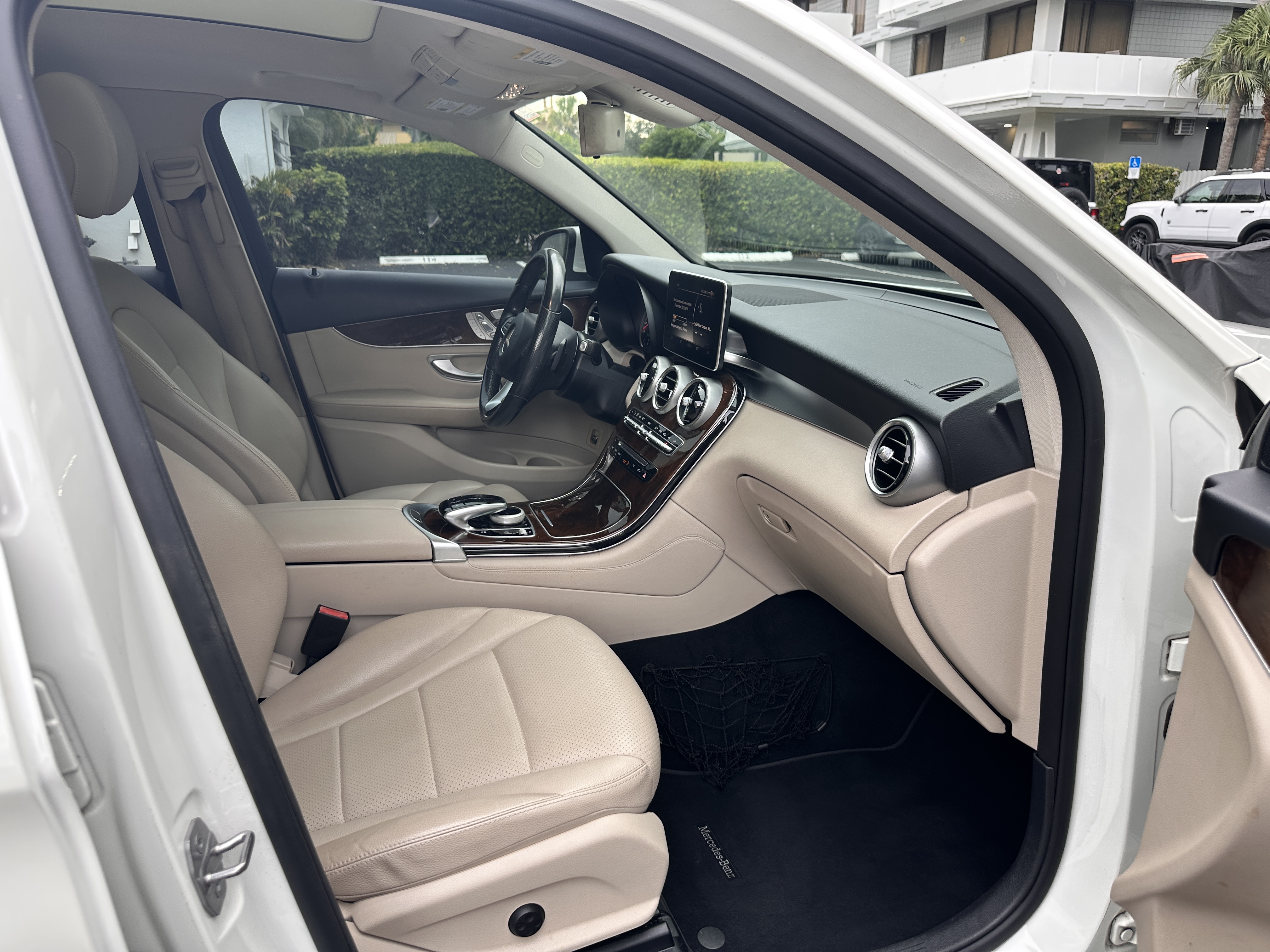 Used 2016 Mercedes-Benz GLC 300 image 17