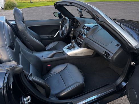 Used 2008 Saturn Sky w/ Premium Trim Package RWD image 9