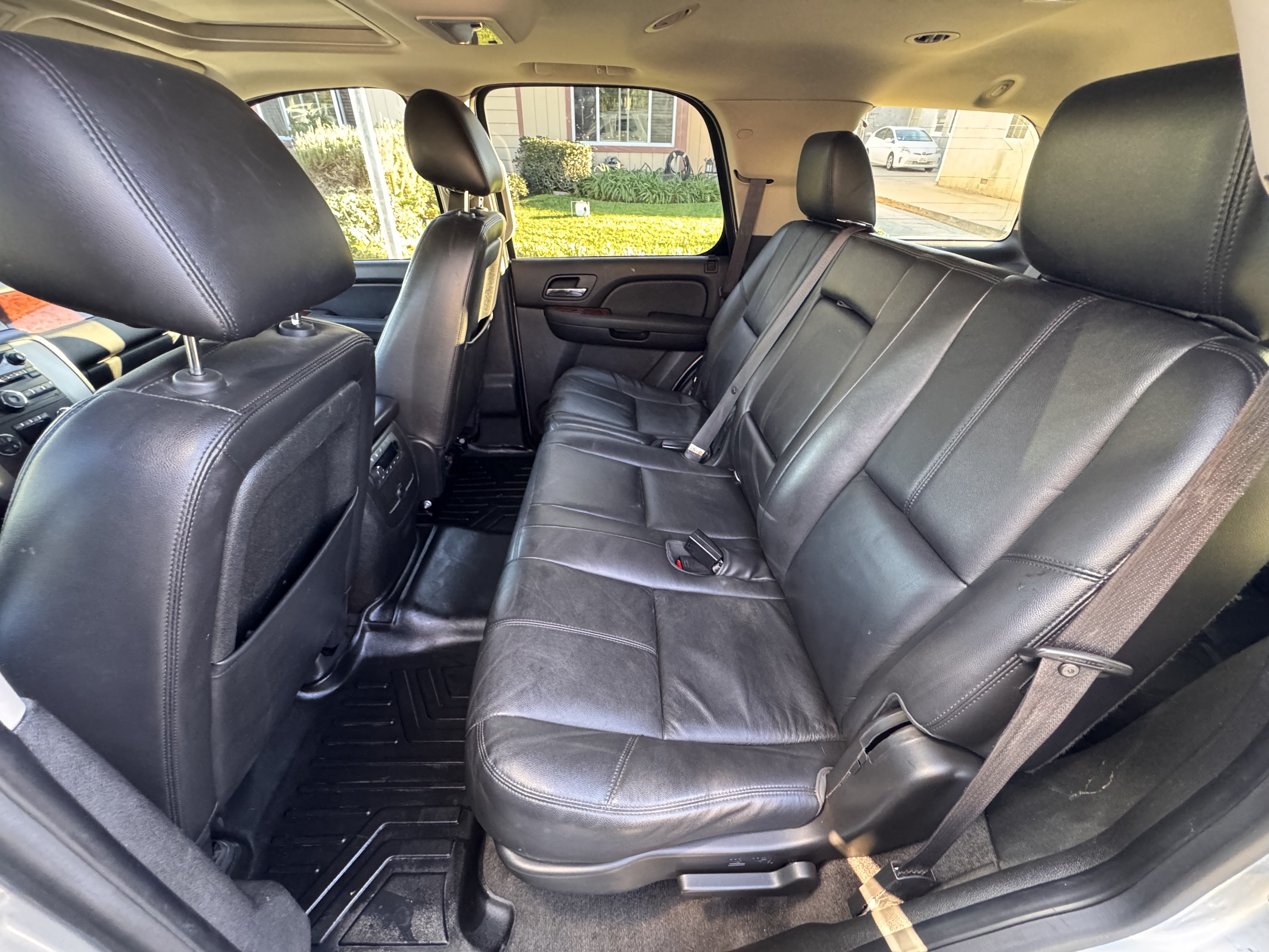 Used 2012 GMC Yukon SLT w/ Regional Value Package RWD image 9