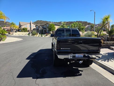 Used 2003 Chevrolet Silverado 2500 LS w/ Skid Plate Package image 8