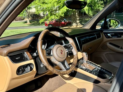 Used 2016 Porsche Macan S AWD/4WD image 9