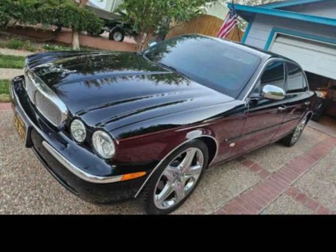 Used 2007 Jaguar XJ8 L image 1