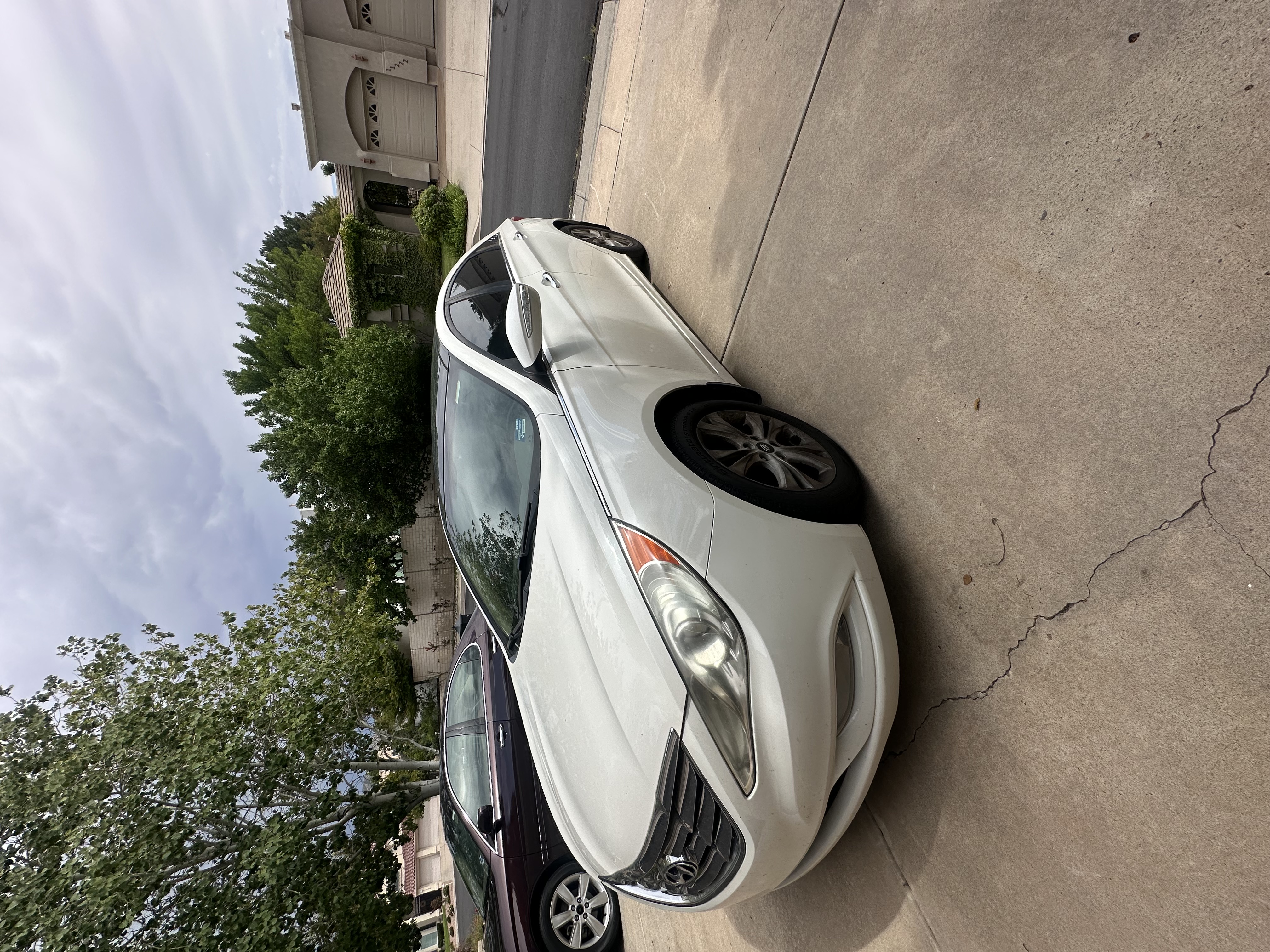 Used 2012 Hyundai Sonata Limited w/ Navigation Pkg FWD image 14