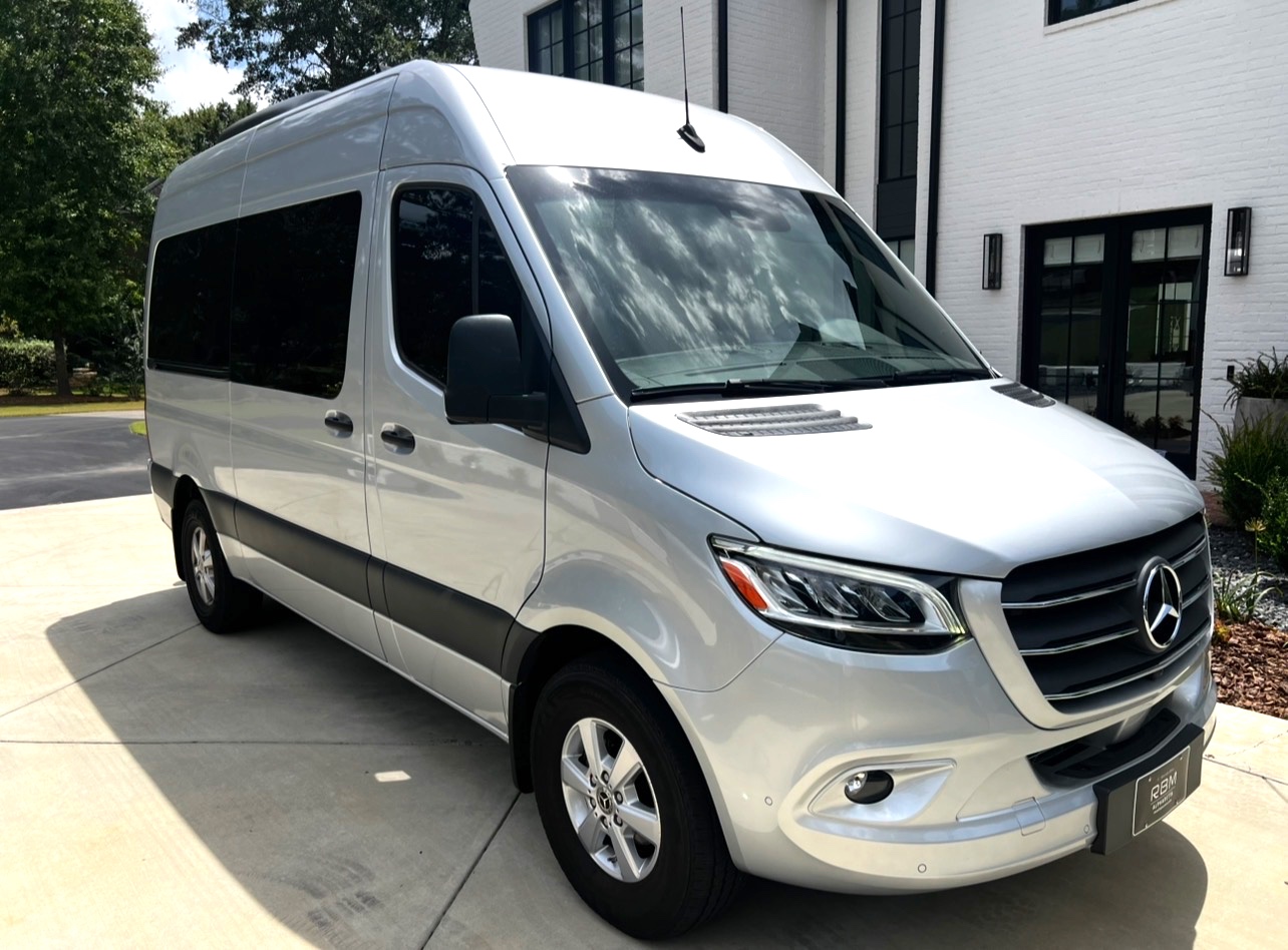 Used 2024 Mercedes-Benz Sprinter 2500 image 2