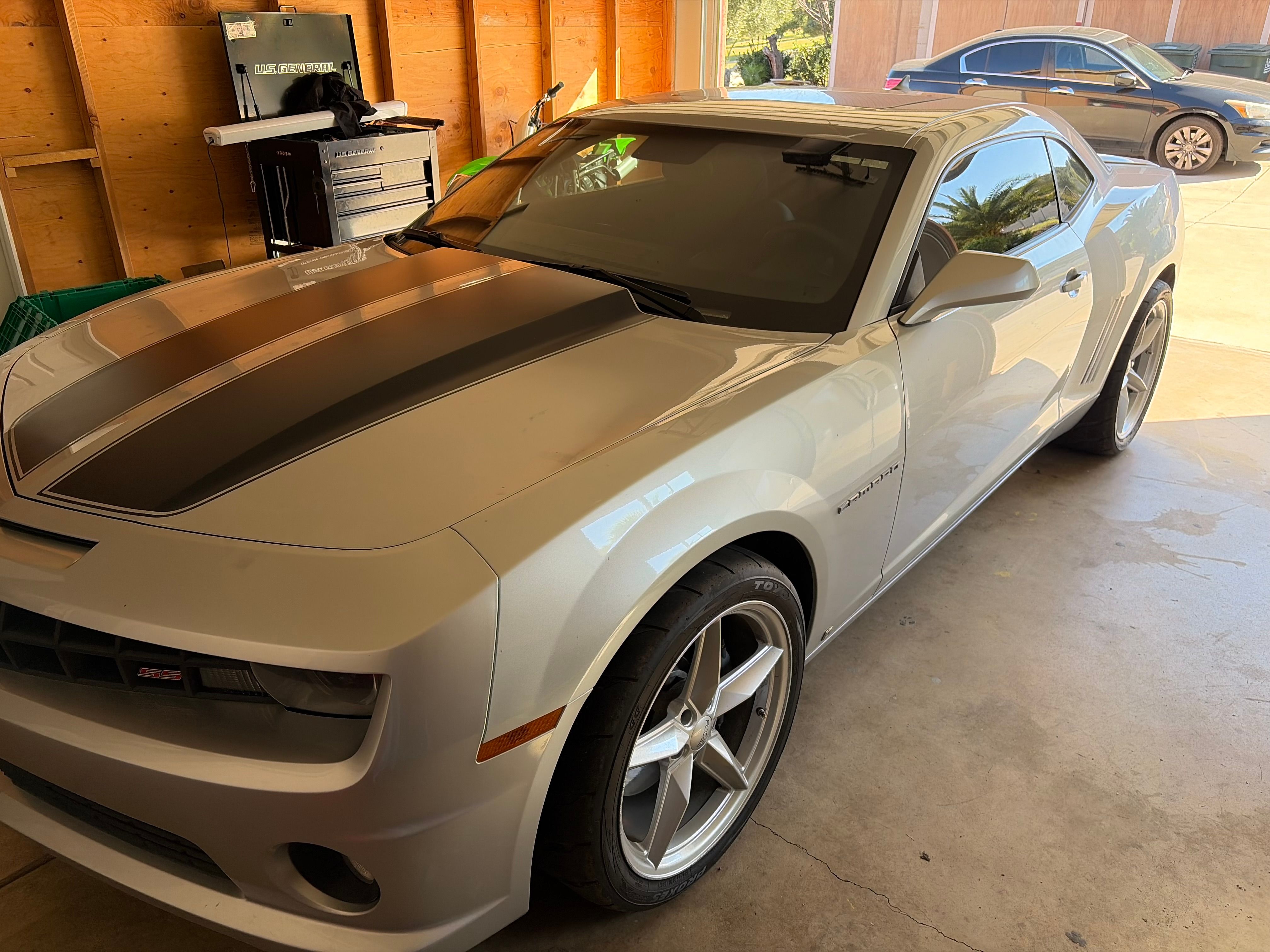 Used 2010 Chevrolet Camaro SS w/ RS Package RWD image 2