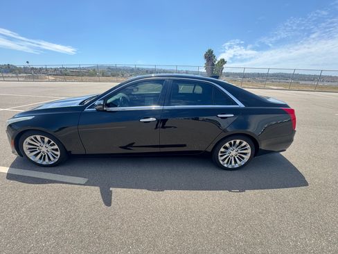 Used 2017 Cadillac CTS Luxury RWD image 2