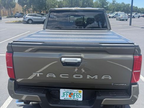 Used 2025 Toyota Tacoma Limited AWD/4WD image 6