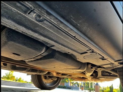 Used 2017 Porsche Cayenne Turbo S image 24