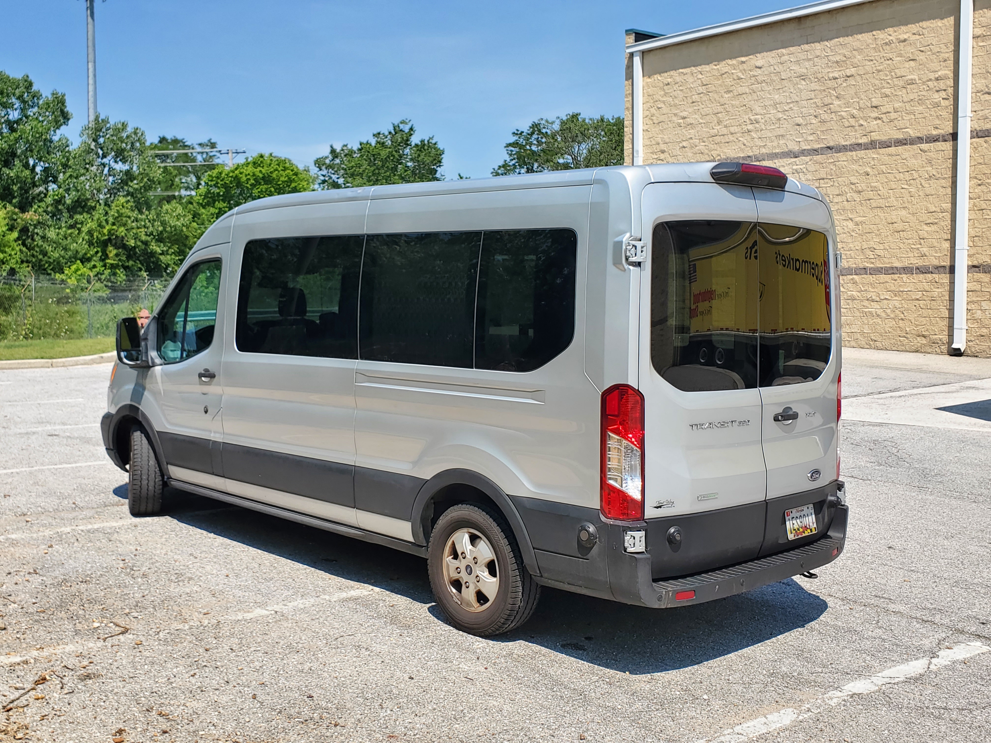 Used 2019 Ford Transit 350 XLT RWD image 4