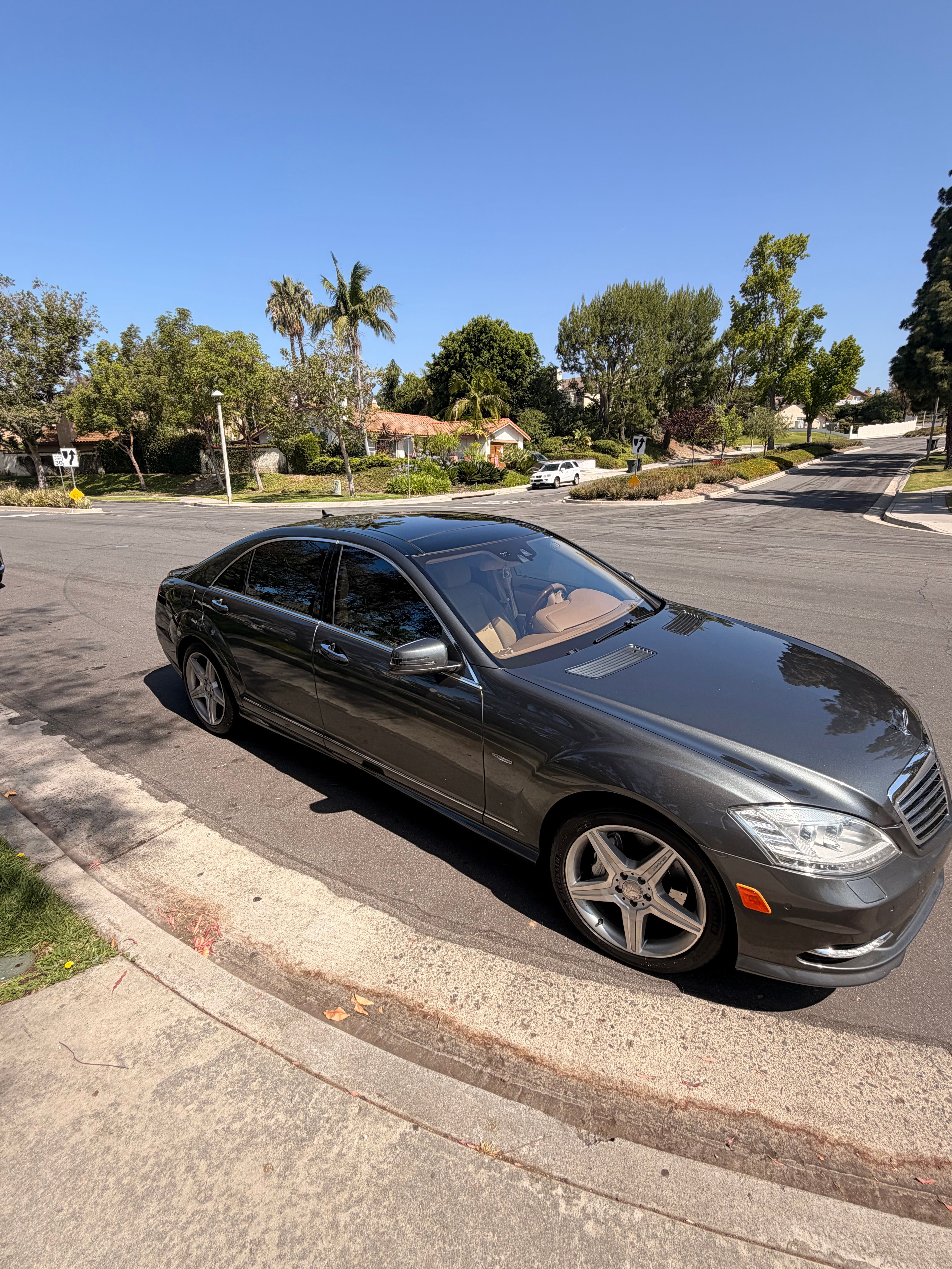 Used 2010 Mercedes-Benz S 400 image 12