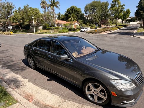 Used 2010 Mercedes-Benz S 400 image 12