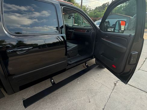 Used 2008 Chevrolet Silverado 2500 LTZ w/ Safety Package AWD/4WD image 15