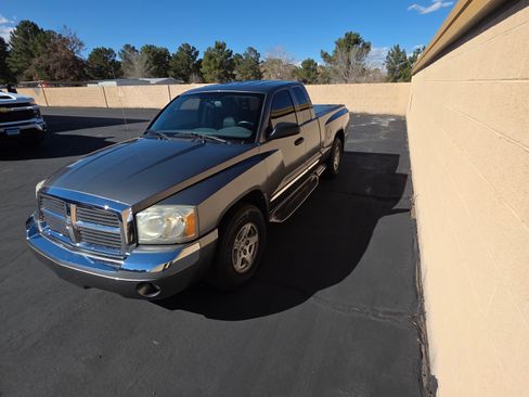 Used 2006 Dodge Dakota Laramie image 11