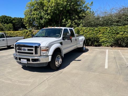 Used 2008 Ford F450 Lariat image 2