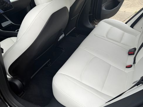 Used 2018 Tesla Model 3 Performance image 10