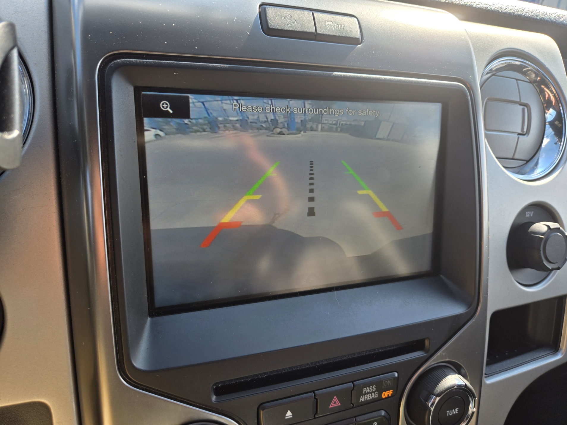 Used 2014 Ford F150 FX4 w/ Equipment Group 402A Luxury AWD/4WD image 22