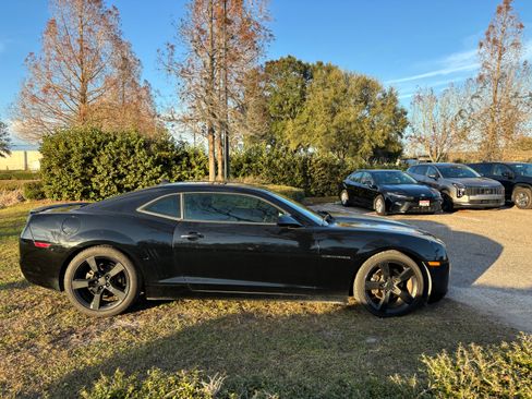 Used 2011 Chevrolet Camaro LT w/ RS Package image 2