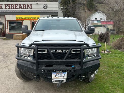 Used 2024 RAM 5500 Tradesman w/ Chrome Appearance Group image 2